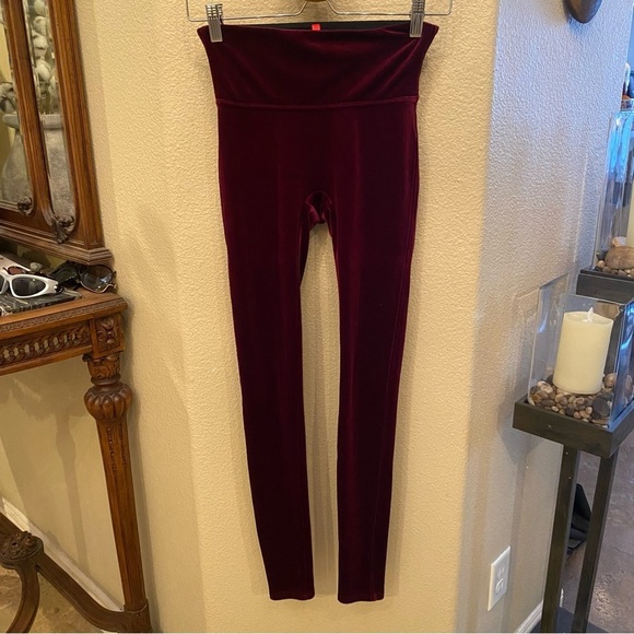 SPANX Women Deep Red Velvet Leggings Size Small - Picture 1 of 8